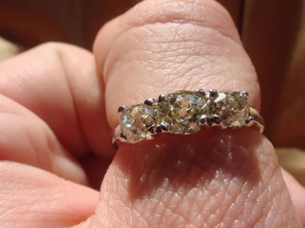 Sparkly eye candy found at thefacetlounge.com!